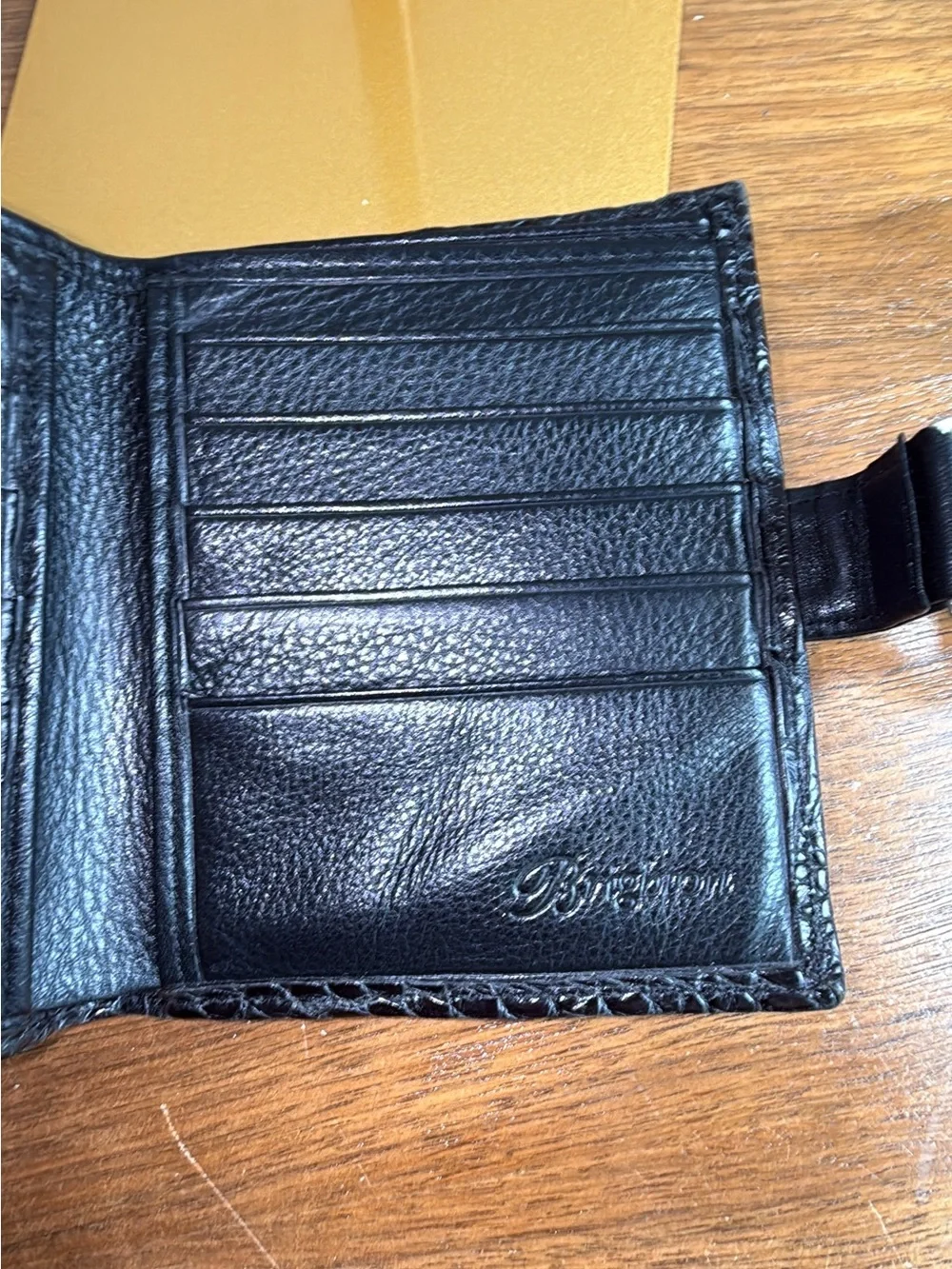 Beautiful vintage Brighton black croc bifold wallet like new !